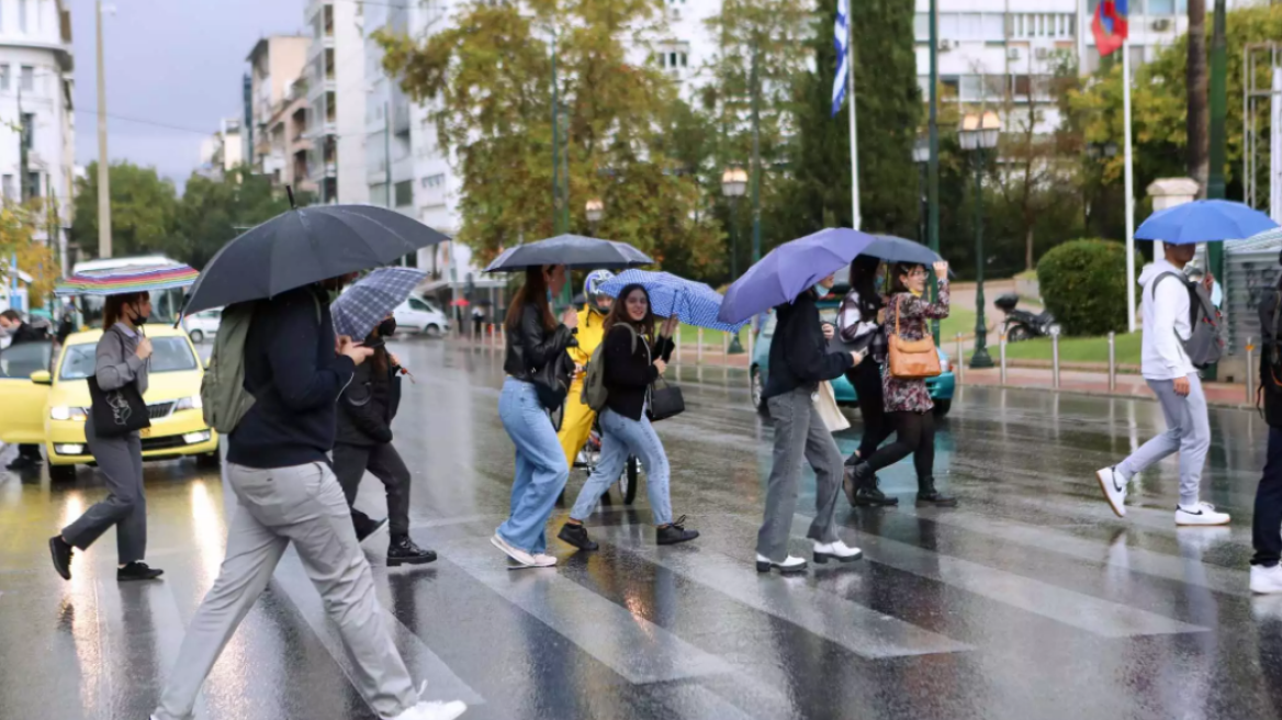 Καιρός: Κακοκαιρία στα δυτικά τμήματα της χώρας για το επόμενο 24ωρο - Πού θα εκδηλωθούν ισχυρές καταιγίδες