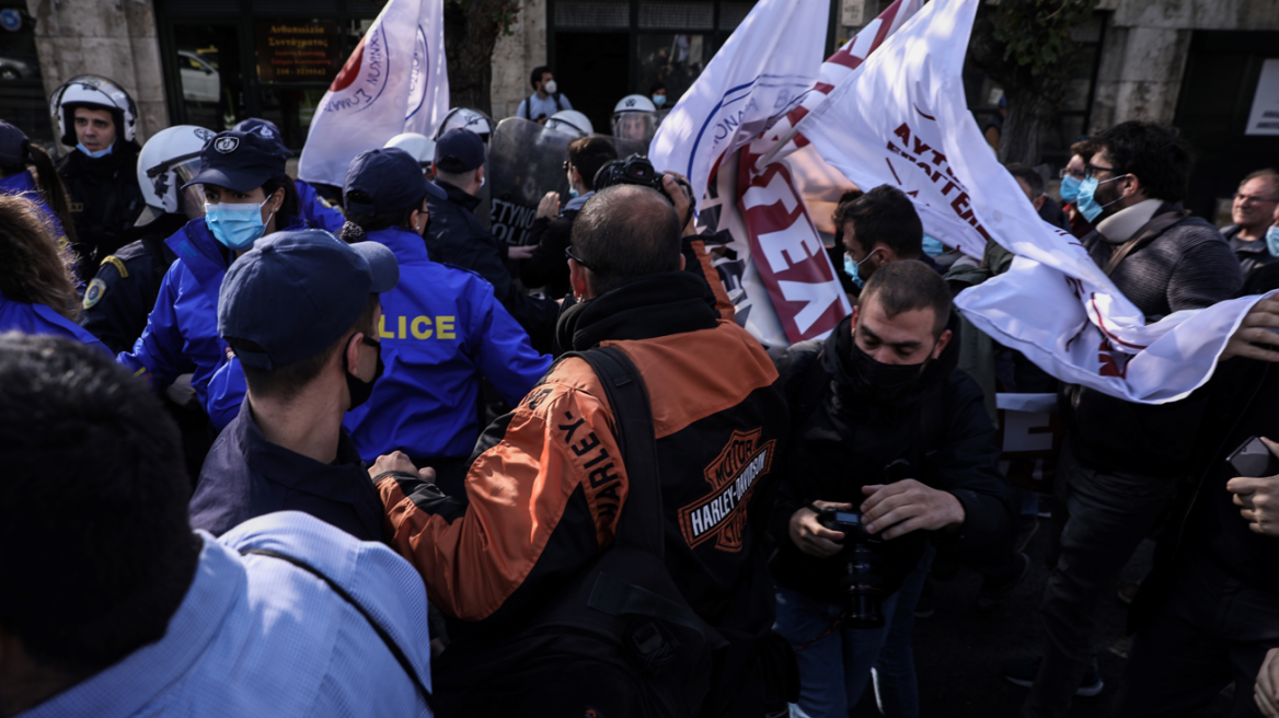 Απεργία στην εστίαση: Πορεία στο κέντρο της Αθήνας από καταστηματάρχες 