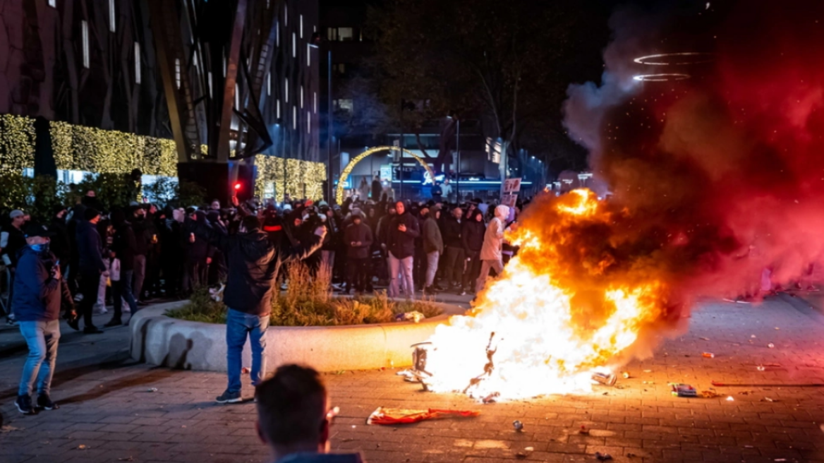 Ολλανδία: Ποινή φυλάκισης σε δύο άτομα που συμμετείχαν στις ταραχές για τα περιοριστικά μέτρα