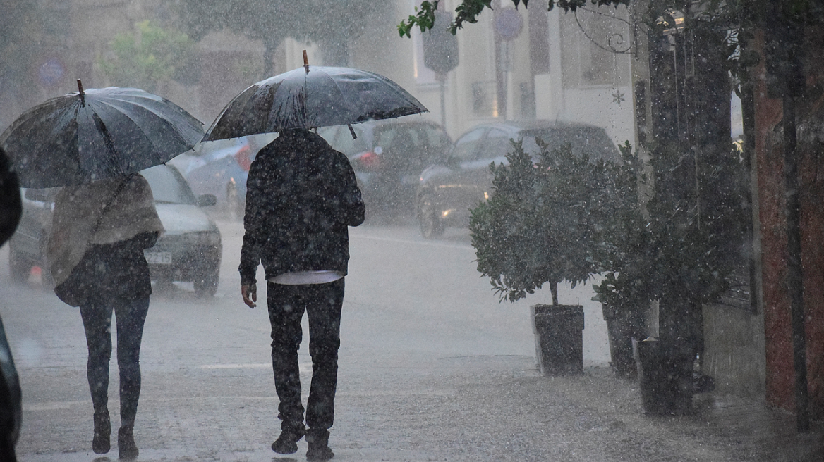 Καιρός: Σε ισχύ το έκτακτο δελτίο με ισχυρές καταιγίδες, ποιες περιοχές επηρεάζονται το επόμενο διήμερο 