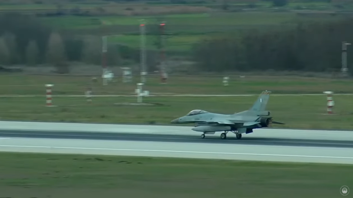 Ελληνικά F-16 περιπολούν τον ουρανό των Σκοπίων - Δείτε βίντεο