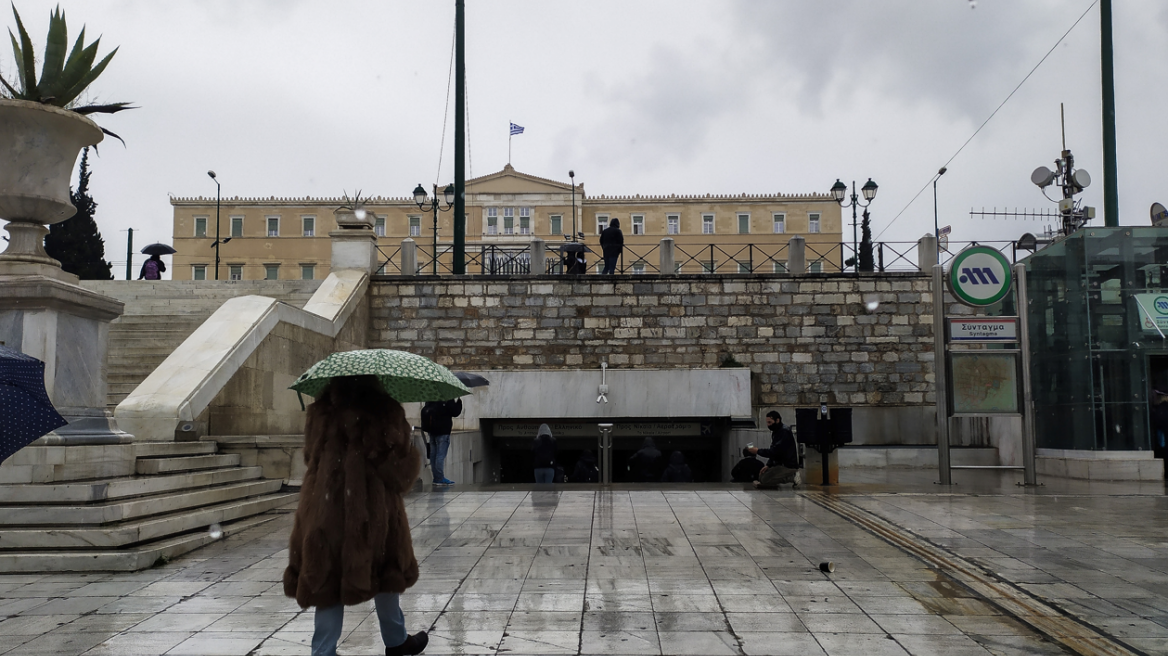 Καιρός: Προειδοποίηση για σφοδρούς ανέμους στην Αττική από τον Λαγουβάρδο, από πού ξεκινά το δεύτερο «κύμα» κακοκαιρίας