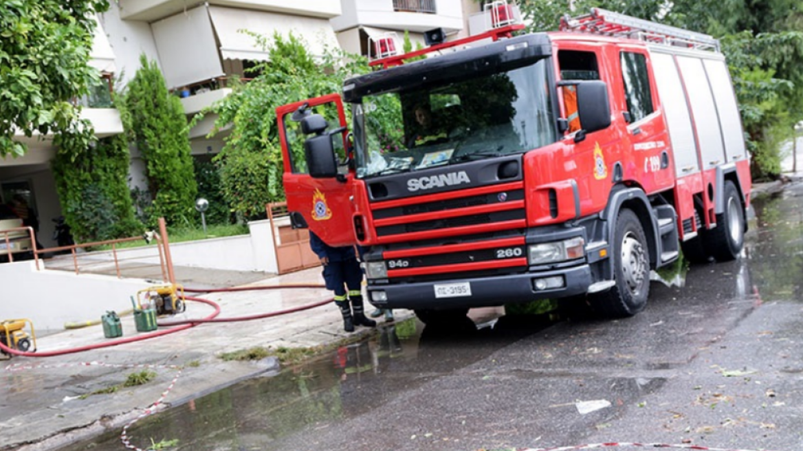 Περισσότερες από 210 κλήσεις στην Πυροσβεστική εξαιτίας της κακοκαιρίας