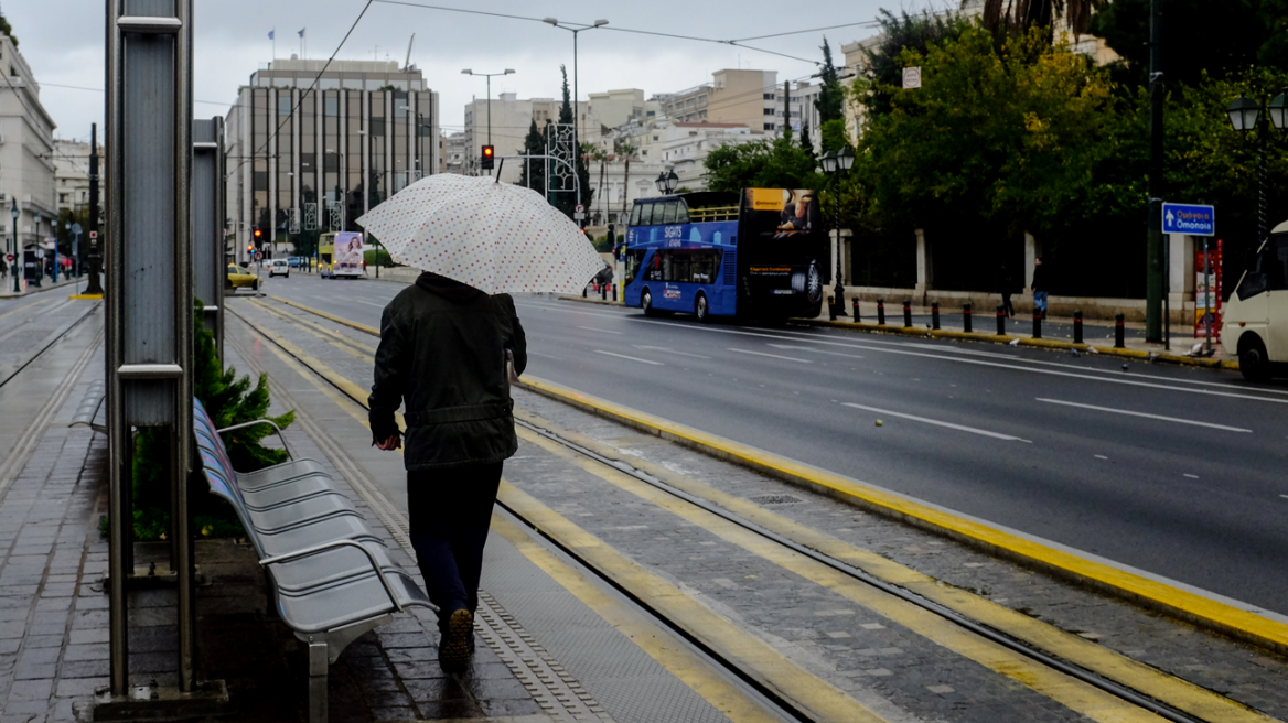 Καιρός: Ισχυρές καταιγίδες σήμερα σε δυτική και νότια Πελοπόννησο, βροχές και στην Αττική