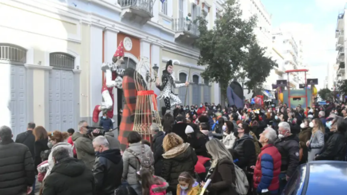 Ξεκίνησαν οι εκδηλώσεις για το Πατρινό Καρναβάλι, ξεχύθηκαν στους δρόμους οι καρναβαλιστές - Βίντεο και φωτογραφίες