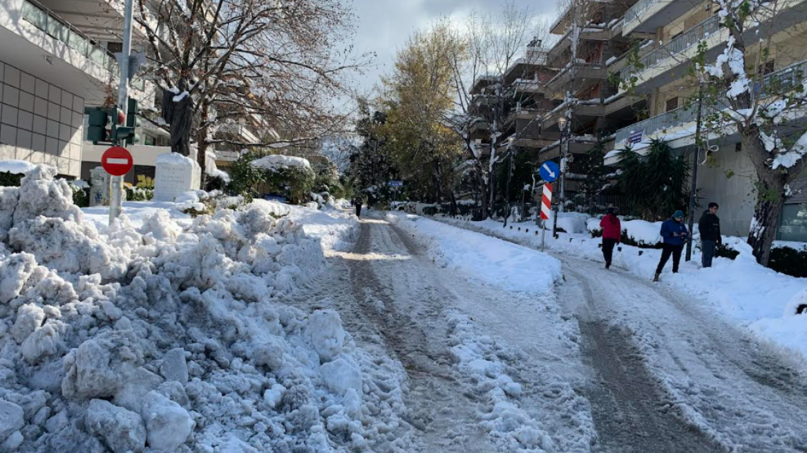 Κακοκαιρία-Χολαργός: Απροσπέλαστοι δρόμοι, προκλητικός ο δήμαρχος κατηγορεί τους πολίτες