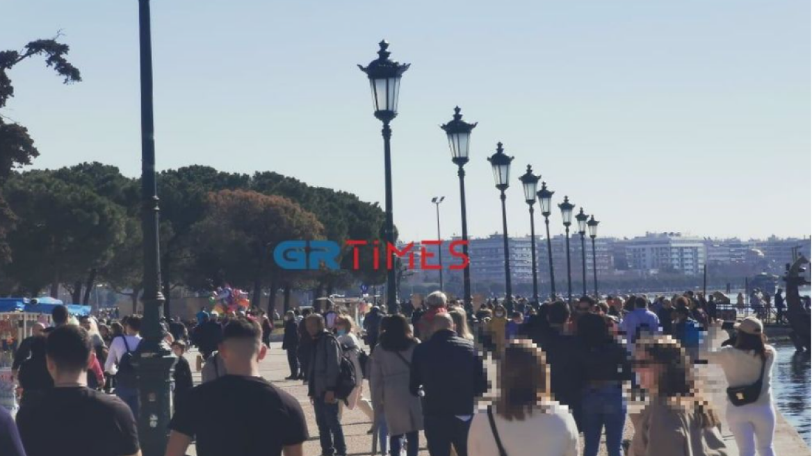 Γέμισε από κόσμο η παραλία της Θεσσαλονίκης, δείτε βίντεο και φωτογραφίες