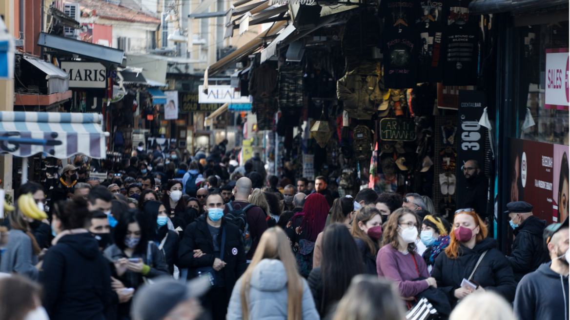 Ωράριο καταστημάτων: Τι αλλάζει από σήμερα, λήγουν οι χειμερινές εκπτώσεις