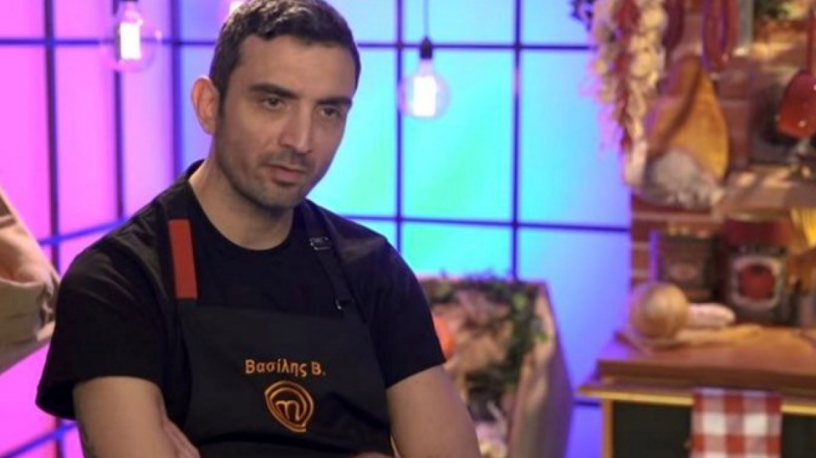 MasterChef 2022: Ο Βασίλης Βαλέχας «καρφώνει» τον Μπόμπαινα - «Είμαι σίγουρος ότι θα φύγει σύντομα»