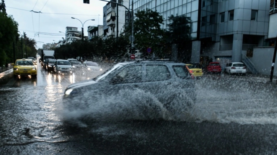 Καιρός: Πώς εξελίσσεται η κακοκαιρία, τοπικές χιονοπτώσεις και σποραδικές βροχές το Σάββατο