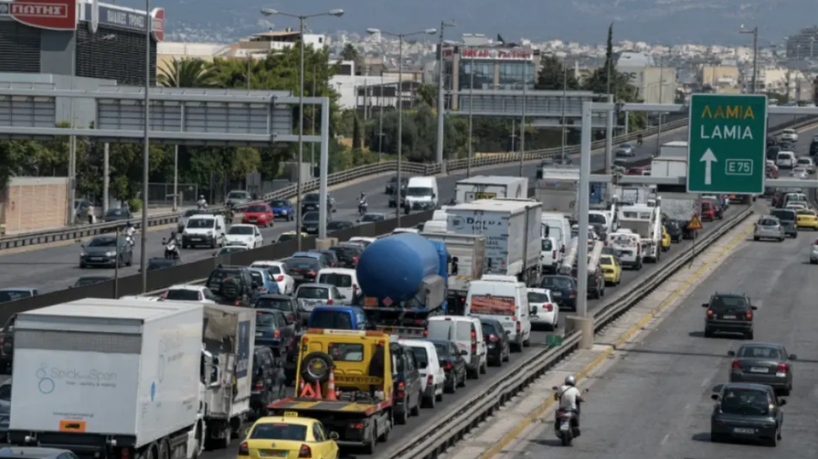 Κίνηση στους δρόμους: Μποτιλιαρισμένοι οι δρόμοι λόγω της απεργίας στα μέσα, live εικόνα