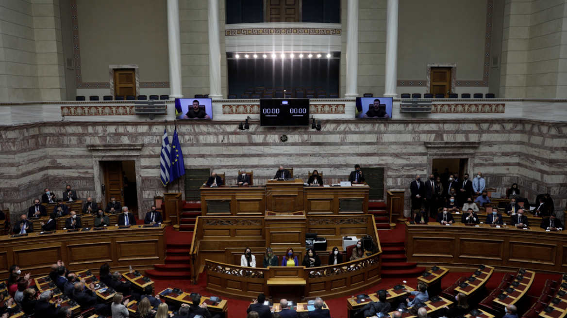 Όσα έγιναν στην Ολομέλεια στην ομιλία Ζελένσκι - Το χειροκρότημα και οι απουσίες