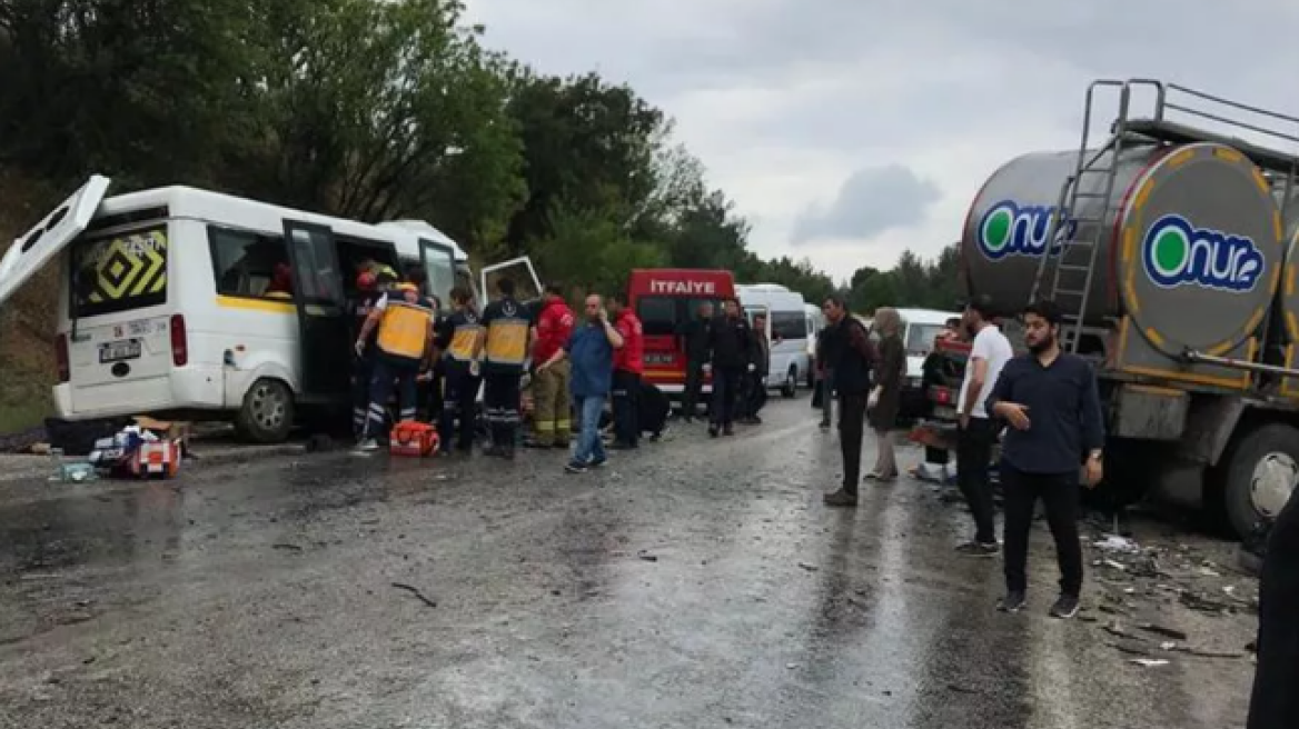 Τουρκία: Νεκροί σε τροχαίο οκτώ άνθρωποι που πήγαιναν σε γάμο