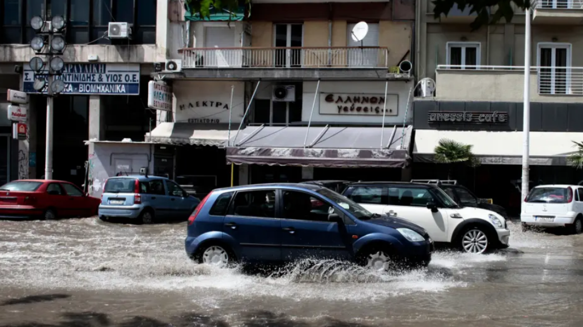 Καιρός: Θερμοκρασίες φθινοπώρου μέσα στο Σαββατοκύριακο, πού θα βρέχει 