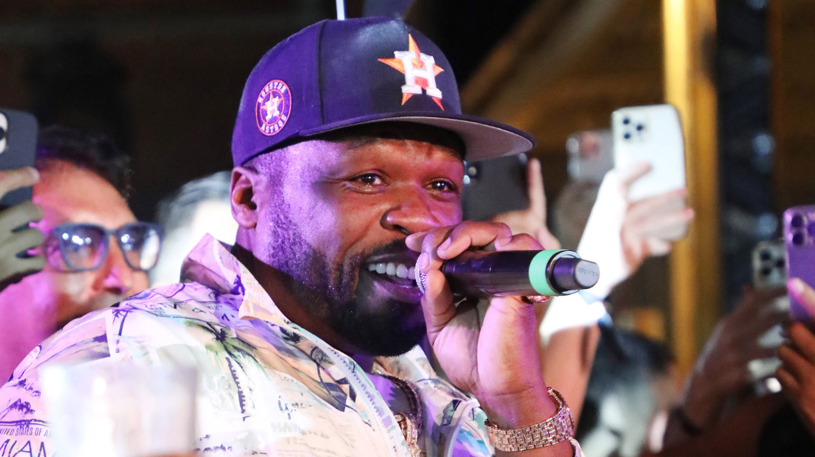 50 Cent: Δείτε φωτογραφίες από την εμφάνισή του στη Μύκονο