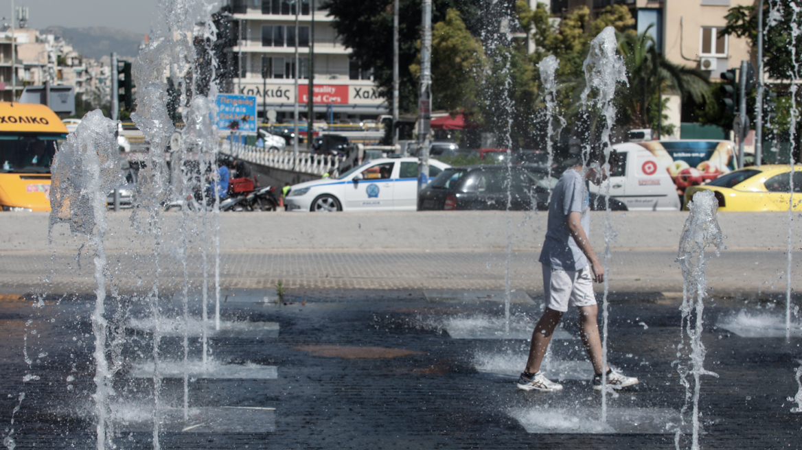 Καύσωνας: Kλιματιζόμενες αίθουσες ανοίγει ο δήμος Αθηναίων