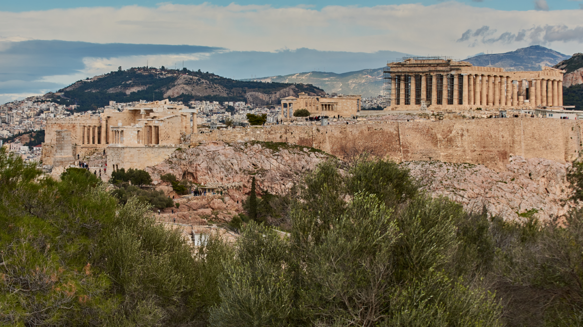 Καιρός στην Αθήνα: Σαββατοκύριακο με 34άρια και ηλιοφάνεια - «Πέφτει» η θερμοκρασία από τη Δευτέρα