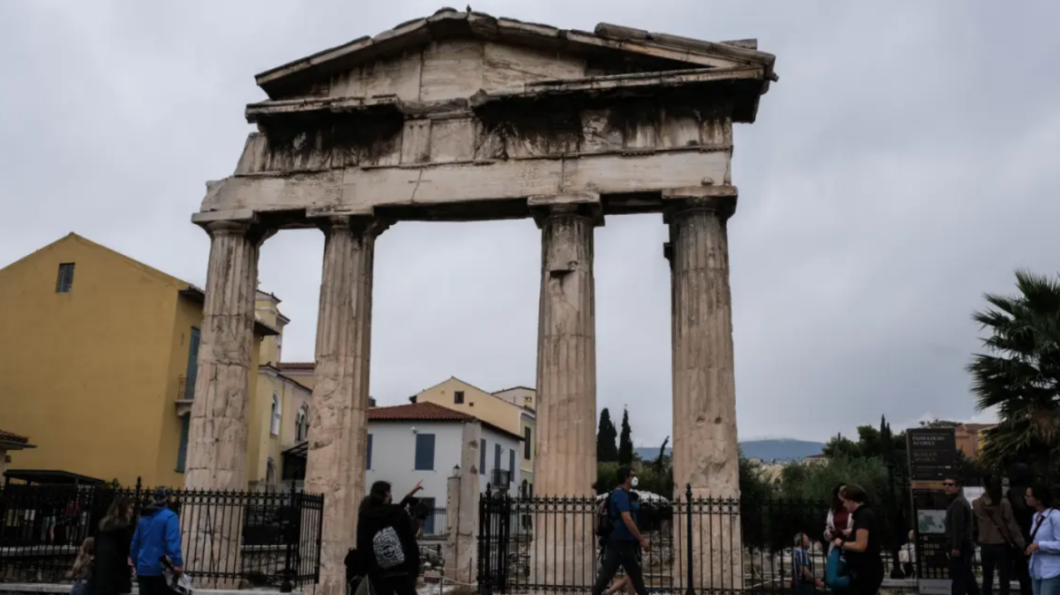 Καιρός στην Αθήνα: Ισχυροί άνεμοι έως και επτά μποφόρ από το απόγευμα