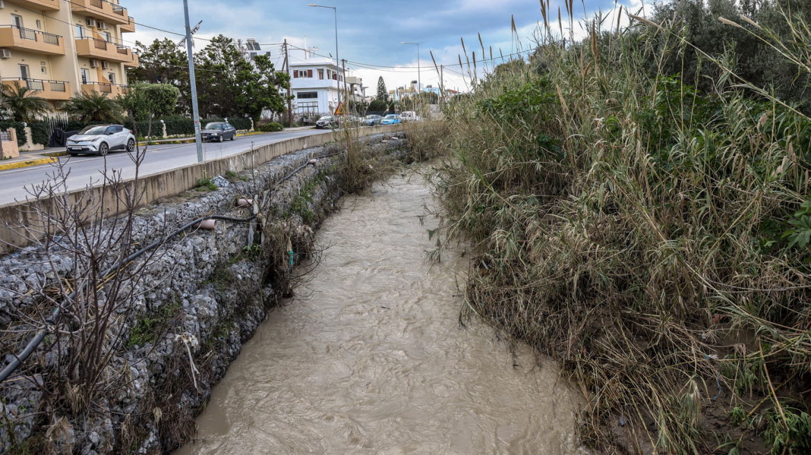 Καιρός: Πόσο θα διαρκέσει η κακοκαιρία στην Κρήτη - Δείτε χάρτες του meteo