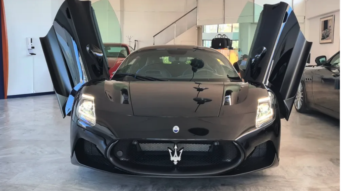 Δείτε την πρώτη  ολοκαίνουργια Maserati MC20 που έφτασε Ελλάδα - Πόσο κοστίζει;