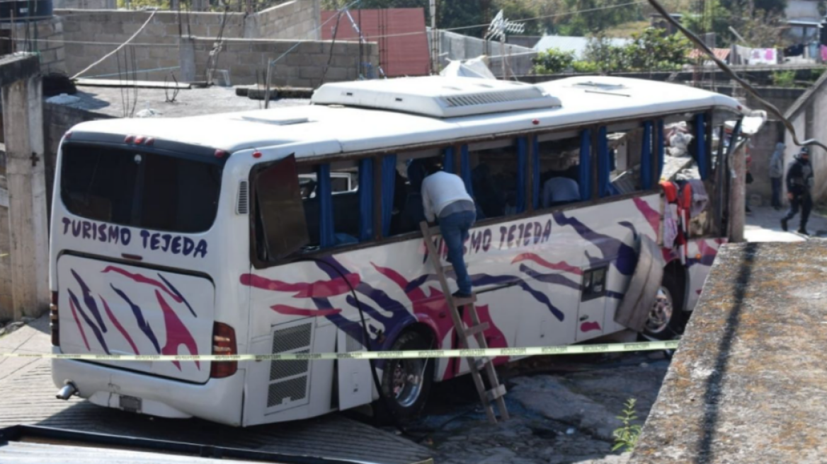 Ισπανία: Λεωφορείο έπεσε σε ποτάμι της Γαλικίας - Δύο νεκροί και τρεις αγνοούμενοι