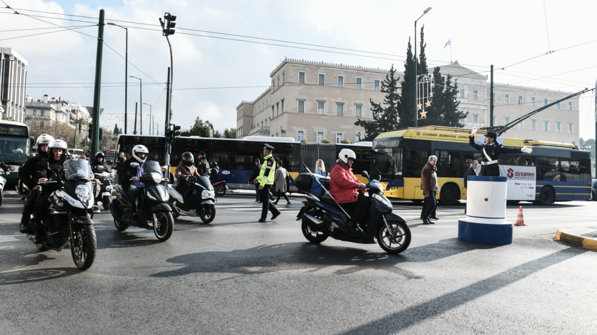 Κίνηση στους δρόμους: Χωρίς καθυστερήσεις πλέον η κυκλοφορία επί της Αττικής Οδού - 