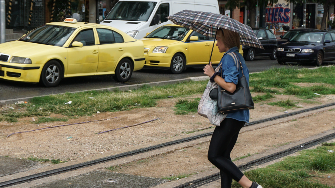 Βροχές μέσα στη νύχτα στην Αττική - Καιρός με δύο «πρόσωπα» μέσα στο Σαββατοκύριακο 