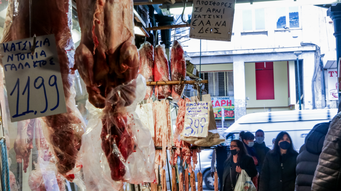 Πασχαλινό τραπέζι: Στα 12 ευρώ αρνί και κατσίκι στην αγορά Ρέντη αλλά με επάρκεια - 16,98 ευρώ για τα παϊδάκια