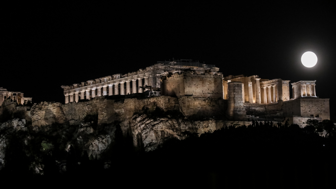 Πανσέληνος Αυγούστου στο Μουσείο Ακρόπολης σε ρυθμούς tango	