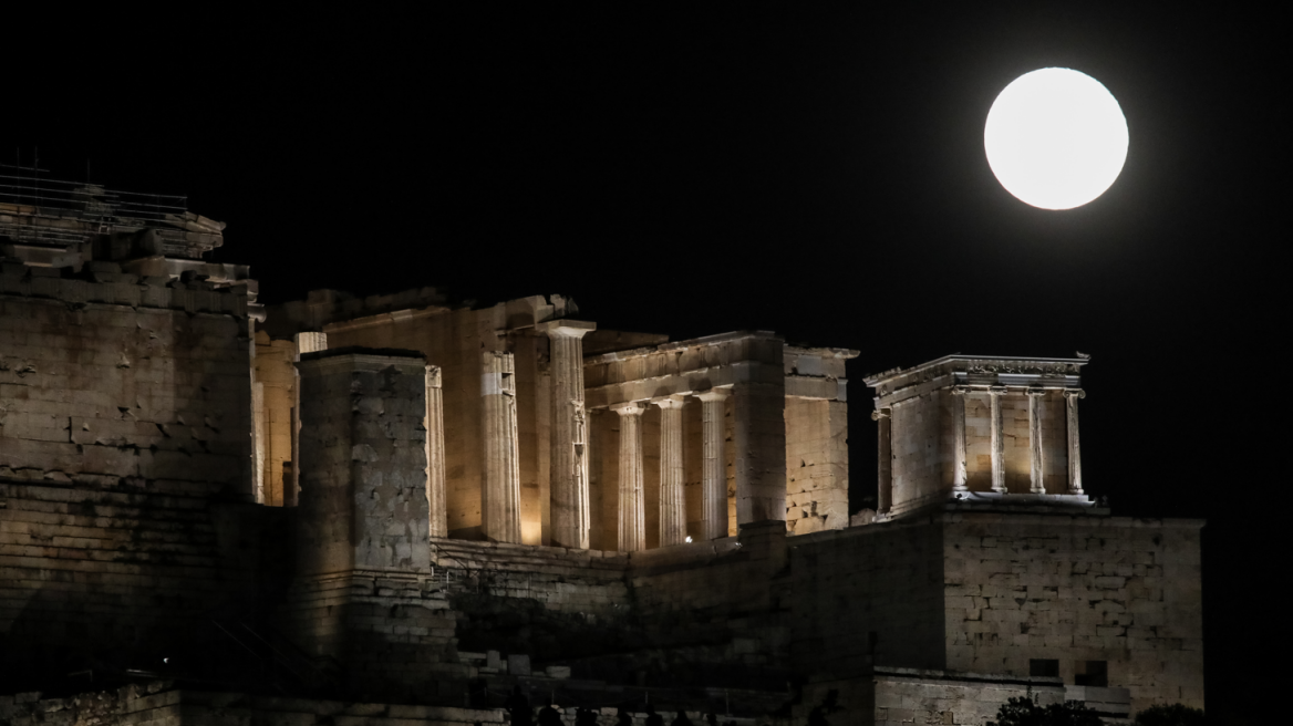 Πανσέληνος: Δύο Φεγγάρια τον Αύγουστο - Μνημεία και αρχαιολογικοί χώροι γιορτάζουν 