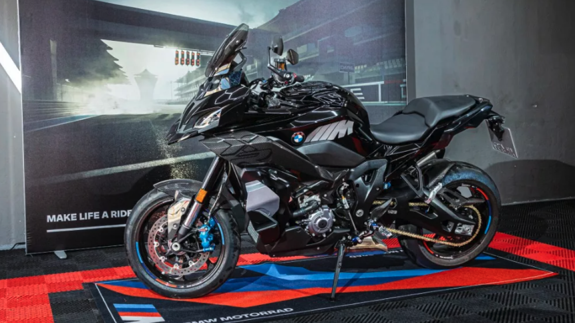 Τι έμαθε το newsMOTO για την εξωτική BMW M100XR