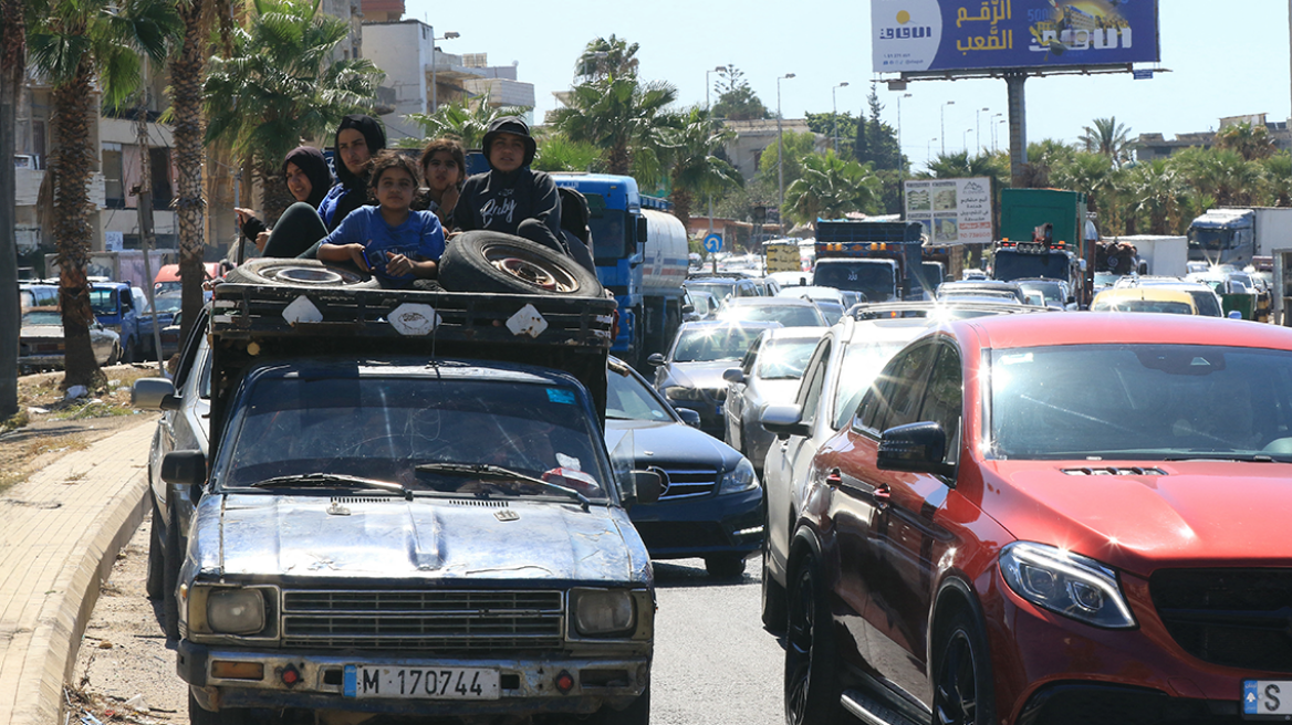 Λίβανος: Εκατοντάδες νεκροί από ισραηλινά πλήγματα - Χιλιάδες πολίτες εγκαταλείπουν τα σπίτια τους