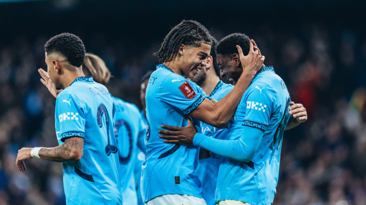 Η Σίτι 8-0 την Σάλφορντ - Τεσσάρα η Λίβερπουλ, σταμάτησε στα πέντε η Τσέλσι - Δείτε γκολ από τα ευρωπαϊκά γήπεδα