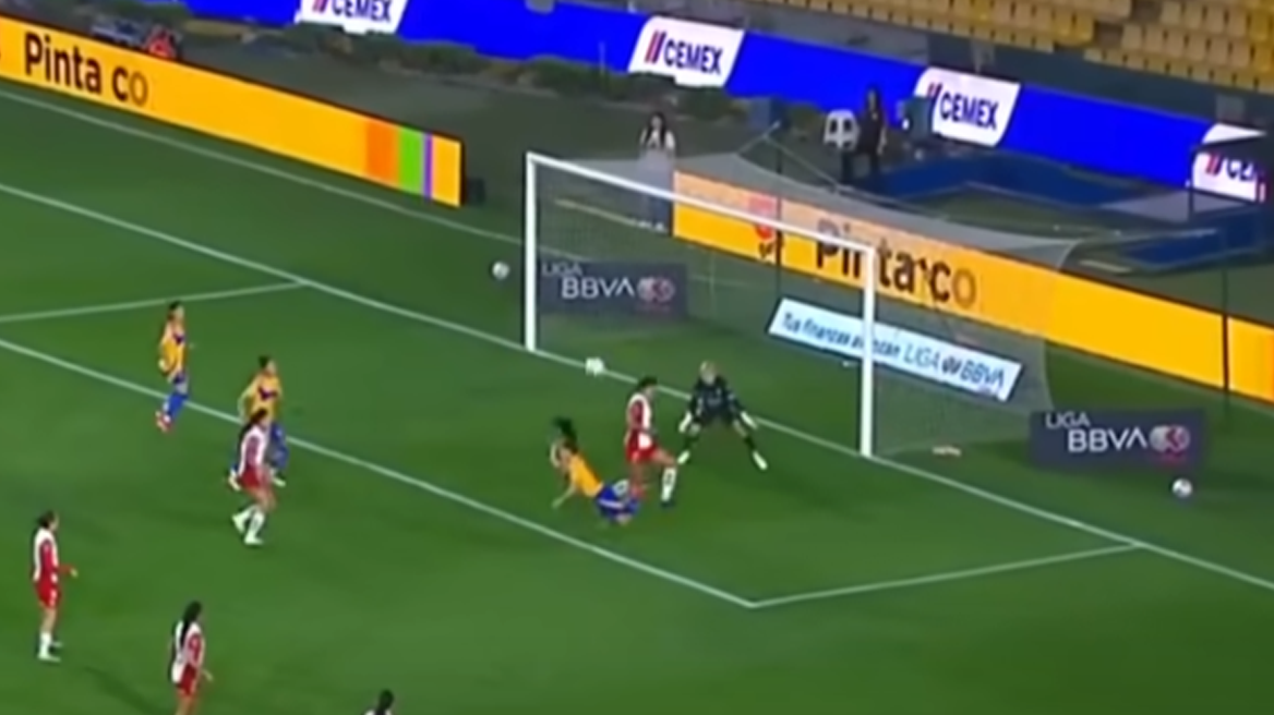 Δώστε της το Marta Award - Ασύλληπτο γκολ από την Γιακλίν Οβάγιε με... ανάποδο «χτύπημα του σκορπιού» - Δείτε βίντεο