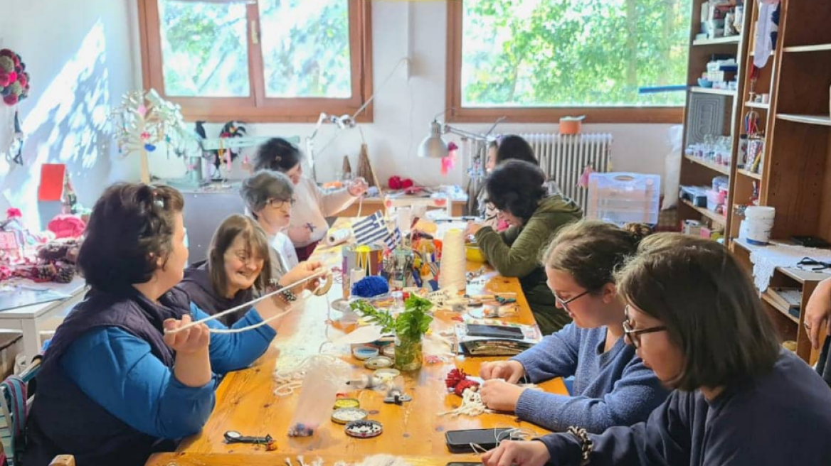 «Μαζί στη Γιορτή»: Ένα φεστιβάλ που ενώνει ανθρώπους με και χωρίς αναπηρίες στο Γαλαξίδι