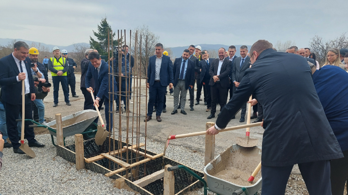 Βόρεια Μακεδονία: Προχωρούν οι εργασίες για την επαναλειτουργία της συνοριακής διέλευσης στην περιοχή των Πρεσπών