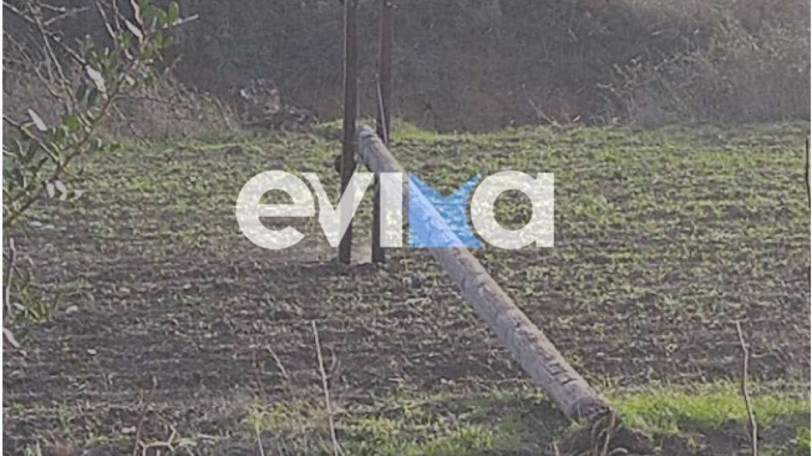 Ο δυνατός αέρας «ξερίζωσε» κολώνα της ΔΕΗ στην Εύβοια – Χωρίς ρεύμα 9 χωριά