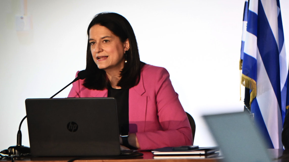 Κεραμέως: Mε την αύξηση του κατώτατου μισθού δεν λύνονται τα πάντα, όμως είναι βήμα για να μειωθούν κάποιες δυσκολίες