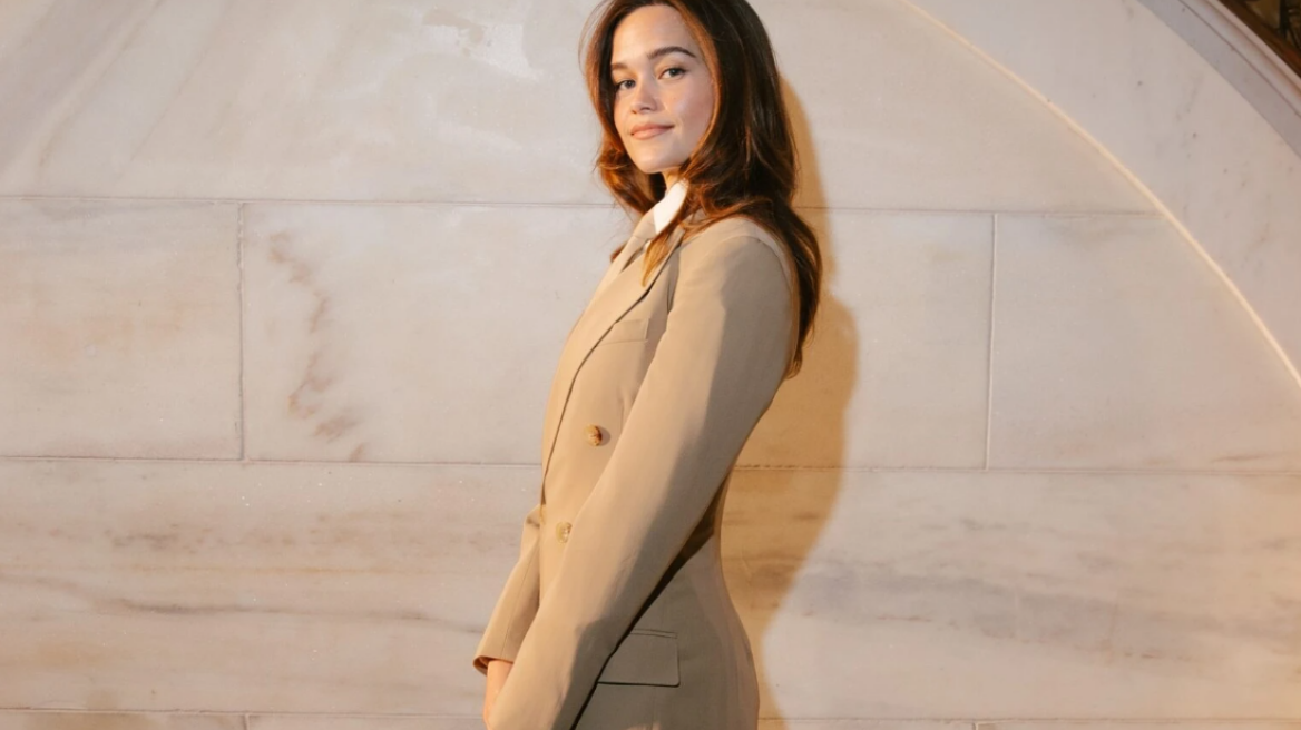 Η Σάρα Κάθριν Χουκ με μια business-chic εμφάνιση στην επίδειξη του Ralph Lauren