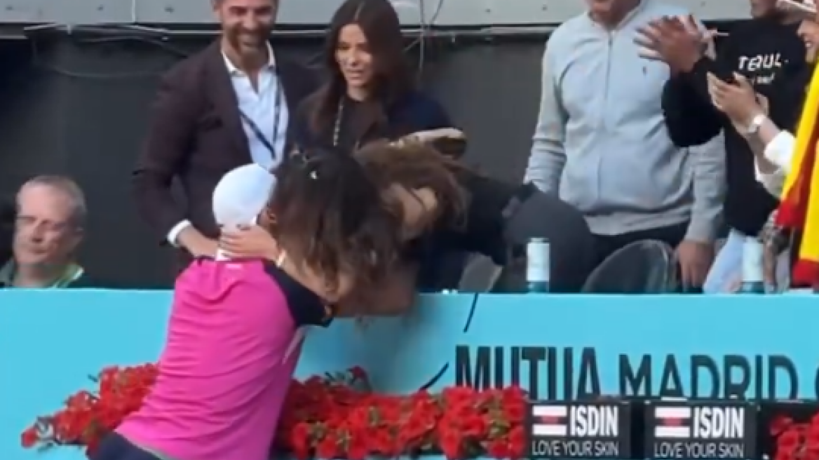 Το φιλί της Έιζα Γκονζάλεζ στον Ντιμιτρόφ μετά από αγώνα τένις στη Μαδρίτη «φούντωσε» τις φήμες για σχέση τους - Βίντεο