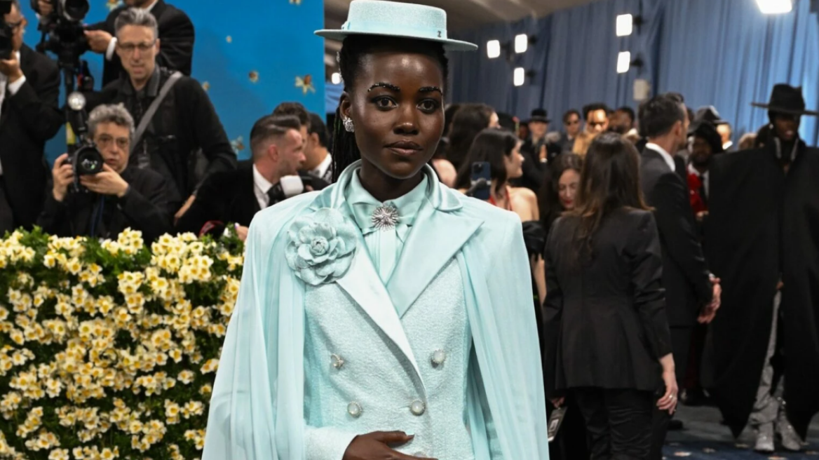 Met Gala 2025: Η εκπληκτική εμφάνιση της Λουπίτα Νιόνγκο με Chanel