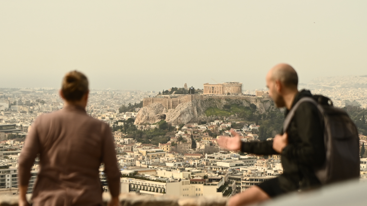 Καιρός - Λαγουβάρδος: «Κοκτέιλ» αφρικανικής σκόνης και υψηλών θερμοκρασιών, πώς θα κινηθούν τα φαινόμενα τις επόμενες ώρες