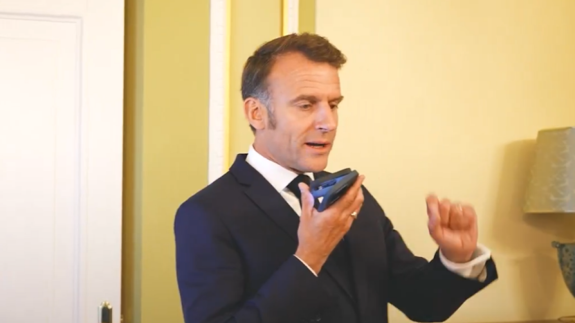 Εμανουέλ Μακρόν: «Ντόναλντ να σε πάρω σε 2 λεπτά με τον Ζελένσκι και τους άλλους;» - Το βίντεο από την επίσκεψη στο Κίεβο