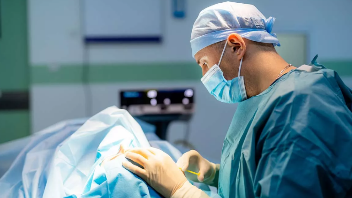Με δωρεάν απογευματινά χειρουργεία σε ιδιωτικές κλινικές ξεκινά ο Μάιος – Ποια είναι η διαδικασία
