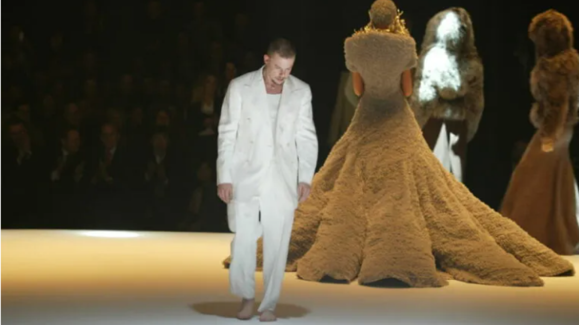 H ζωή του Alexander McQueen ανεβαίνει στο Broadway
