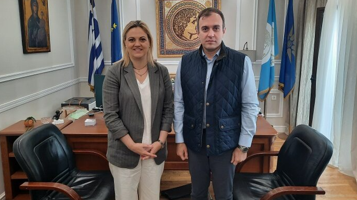 Συνάντηση Χατζηβασιλείου με τη δήμαρχο Σερρών για την ποιότητα του νερού μετά την ανίχνευση ουρανίου
