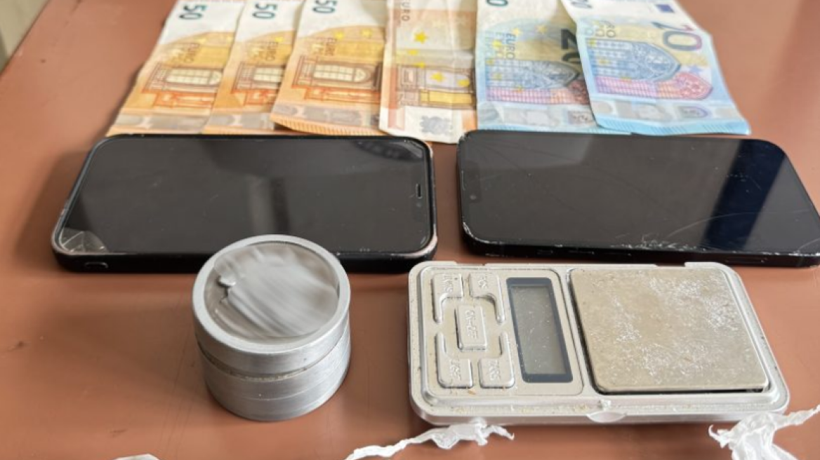 Συνελήφθησαν δύο νεαροί στα Μουδανιά για κατοχή κάνναβης στη Χαλκιδική
