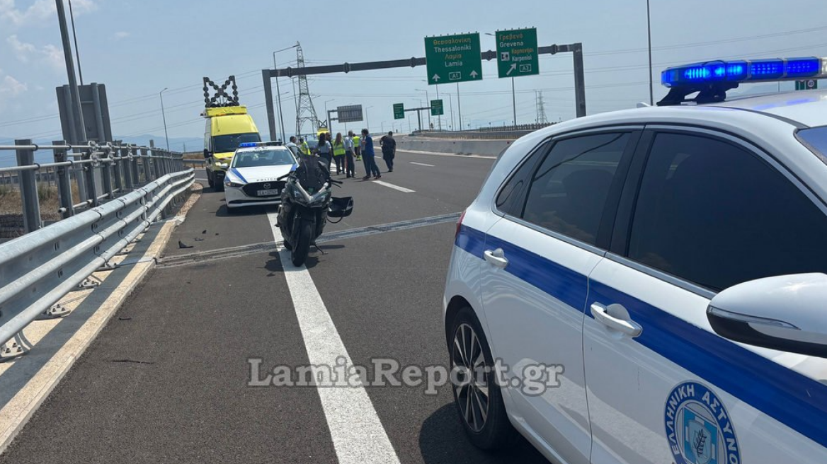 Τραγικό τροχαίο για δύο φίλους έξω από τη Λαμία - Συγκρούστηκαν οι μηχανές τους, πέθανε ο ένας
