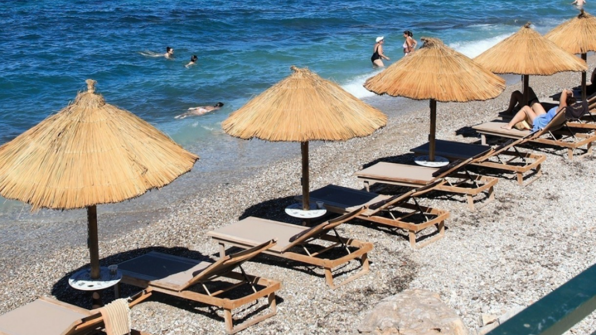 Αμερικανός φωτογράφιζε ανήλικη σε παραλία της Πρέβεζας και συνελήφθη