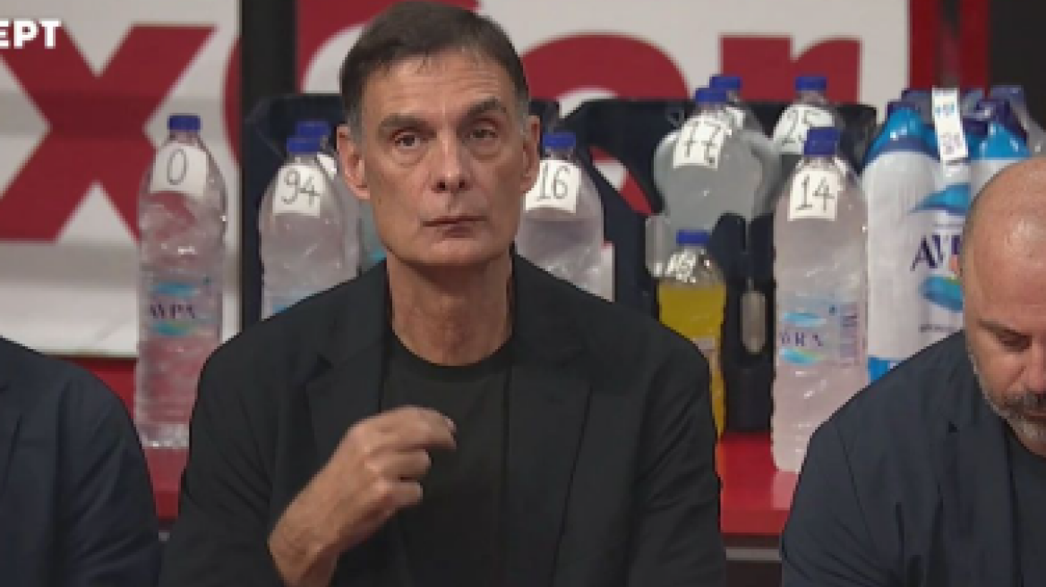 Ολυμπιακός - Παναθηναϊκός: Ο Γιώργος Μπαρτζώκας έκανε το σταυρό του πριν το τζάμπολ του 4ου τελικού - Βίντεο 